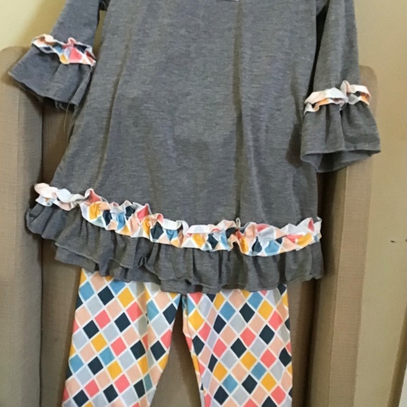 Two Can 2 piece outfit Delightful Diamonds - Picture 1 of 2